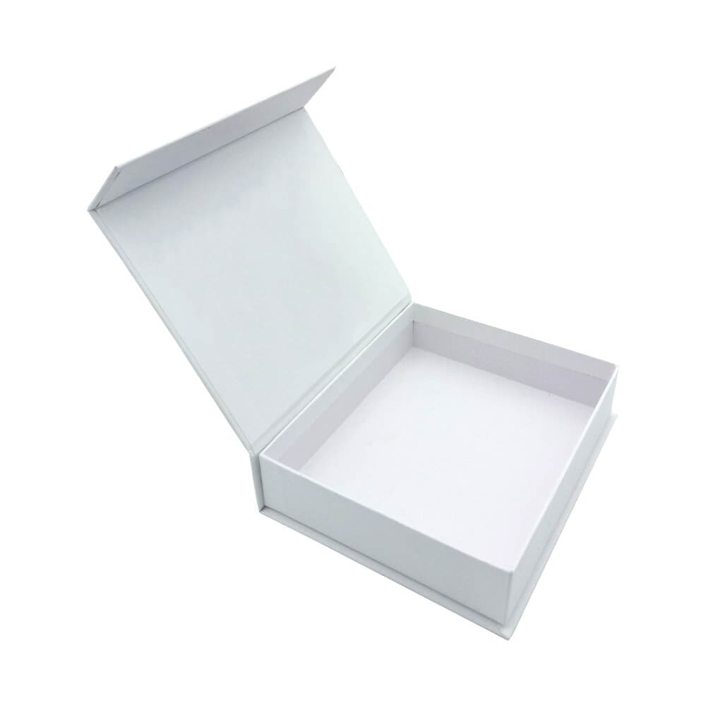 white magnetic box