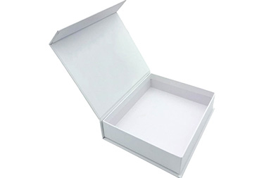 White-Gift-Boxes-for-candle-3